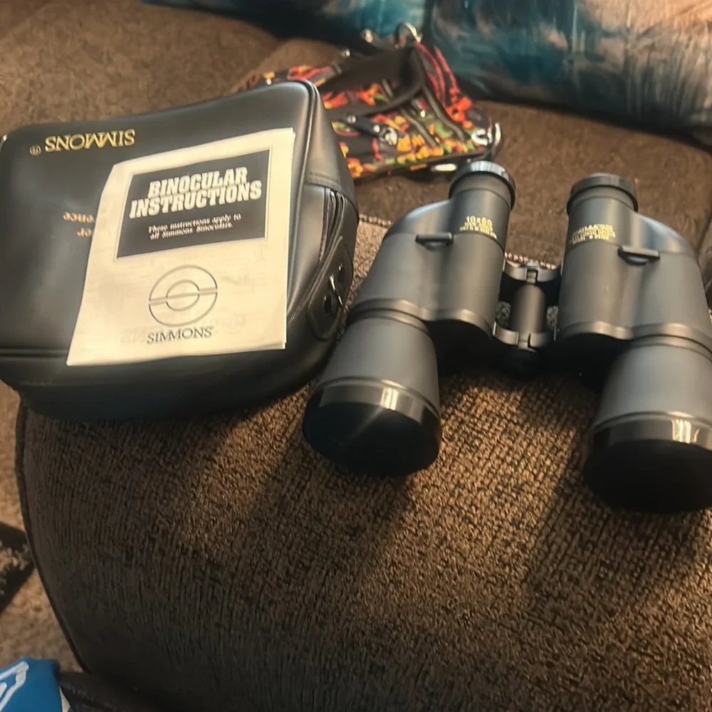 Simons Black Binoculars 10x50